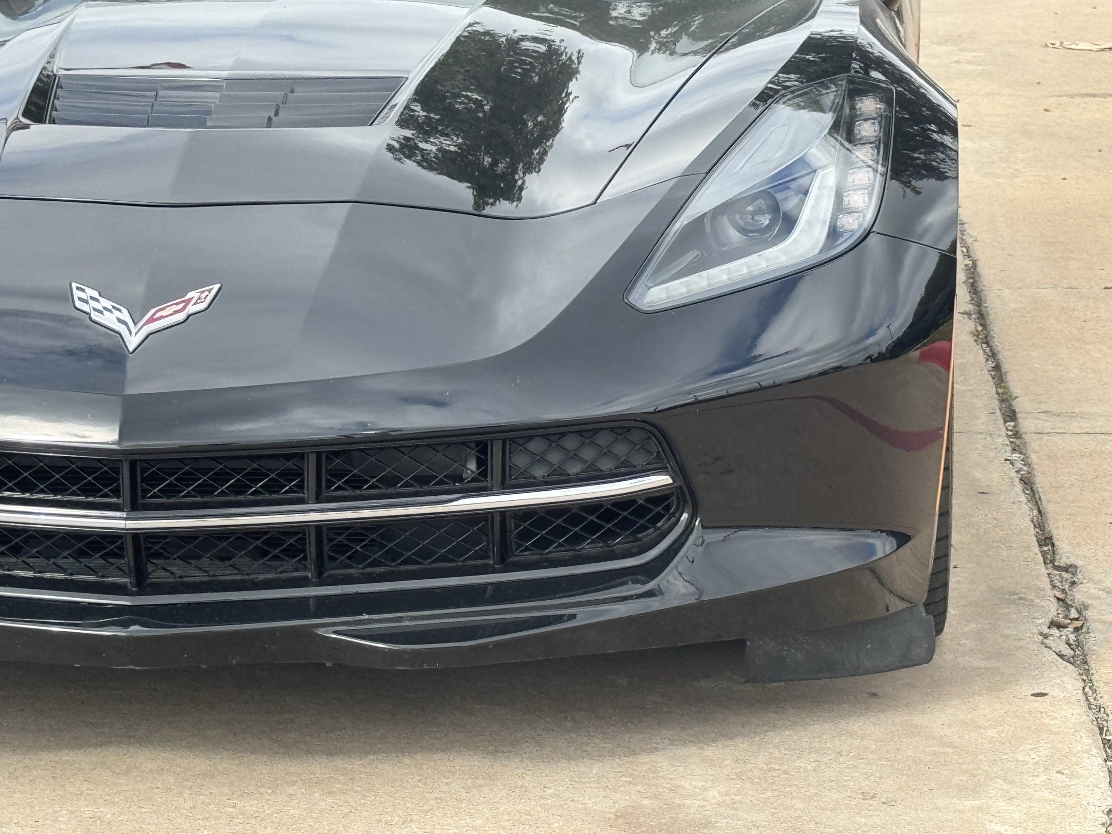 Used 2019 Chevrolet Corvette Stingray Coupe w/ Z51 1LT RWD image 13