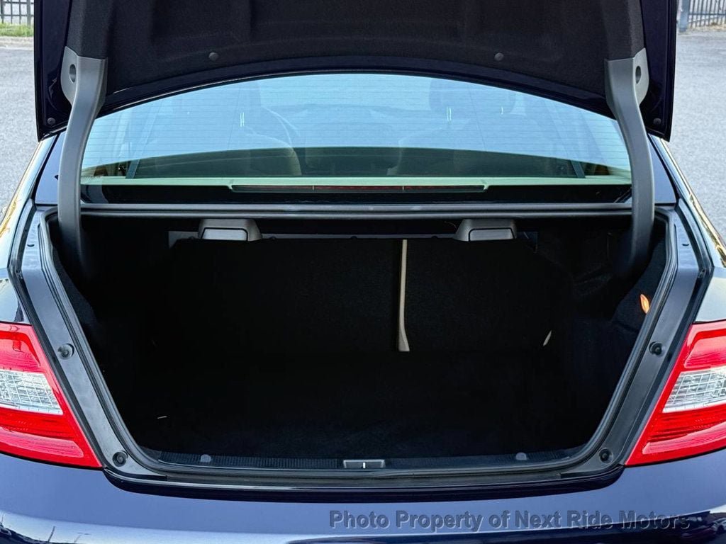 Used 2009 Mercedes-Benz C 300 4MATIC Sedan image 30