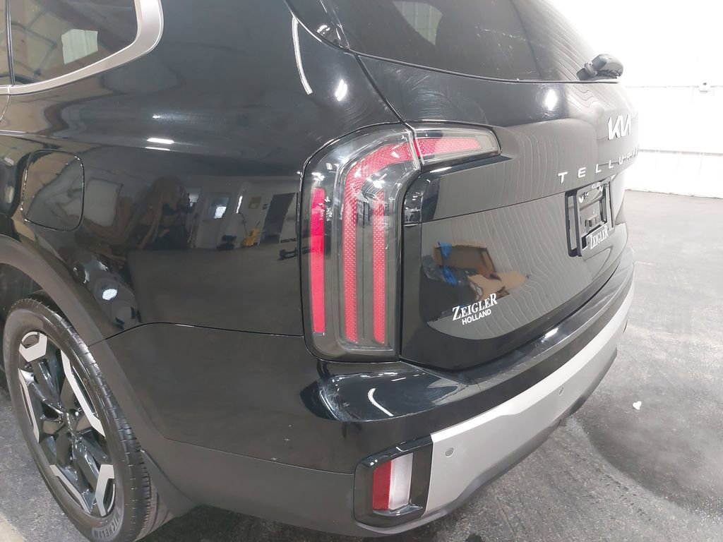 Used 2023 Kia Telluride EX AWD/4WD image 38