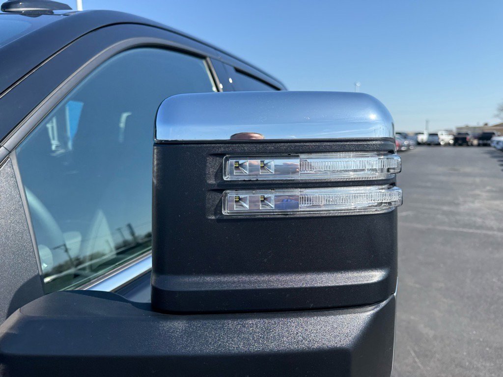 Used 2024 Chevrolet Silverado 3500 LTZ w/ LTZ Plus Package image 12