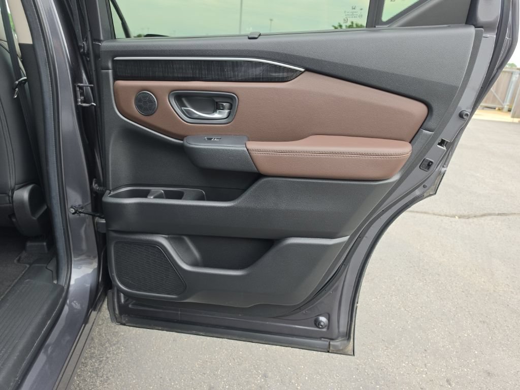 Certified 2024 Honda Pilot Elite image 32