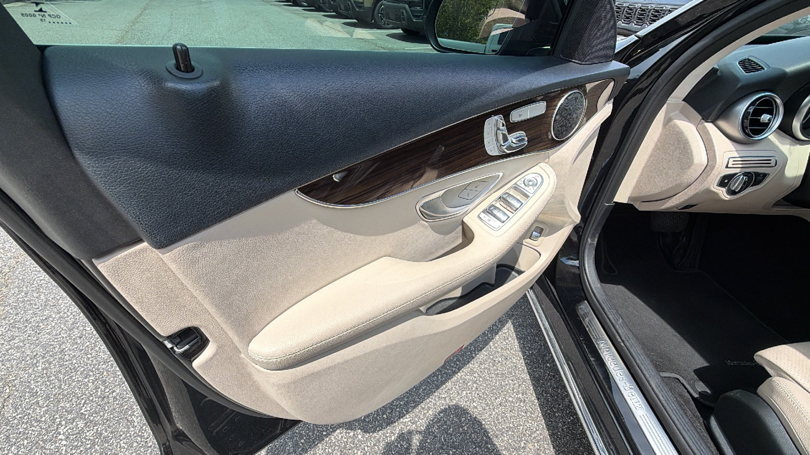 Used 2019 Mercedes-Benz C 300 Sedan image 13