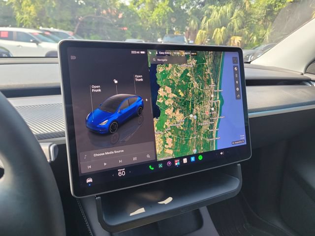 Used 2022 Tesla Model Y Performance AWD/4WD image 27