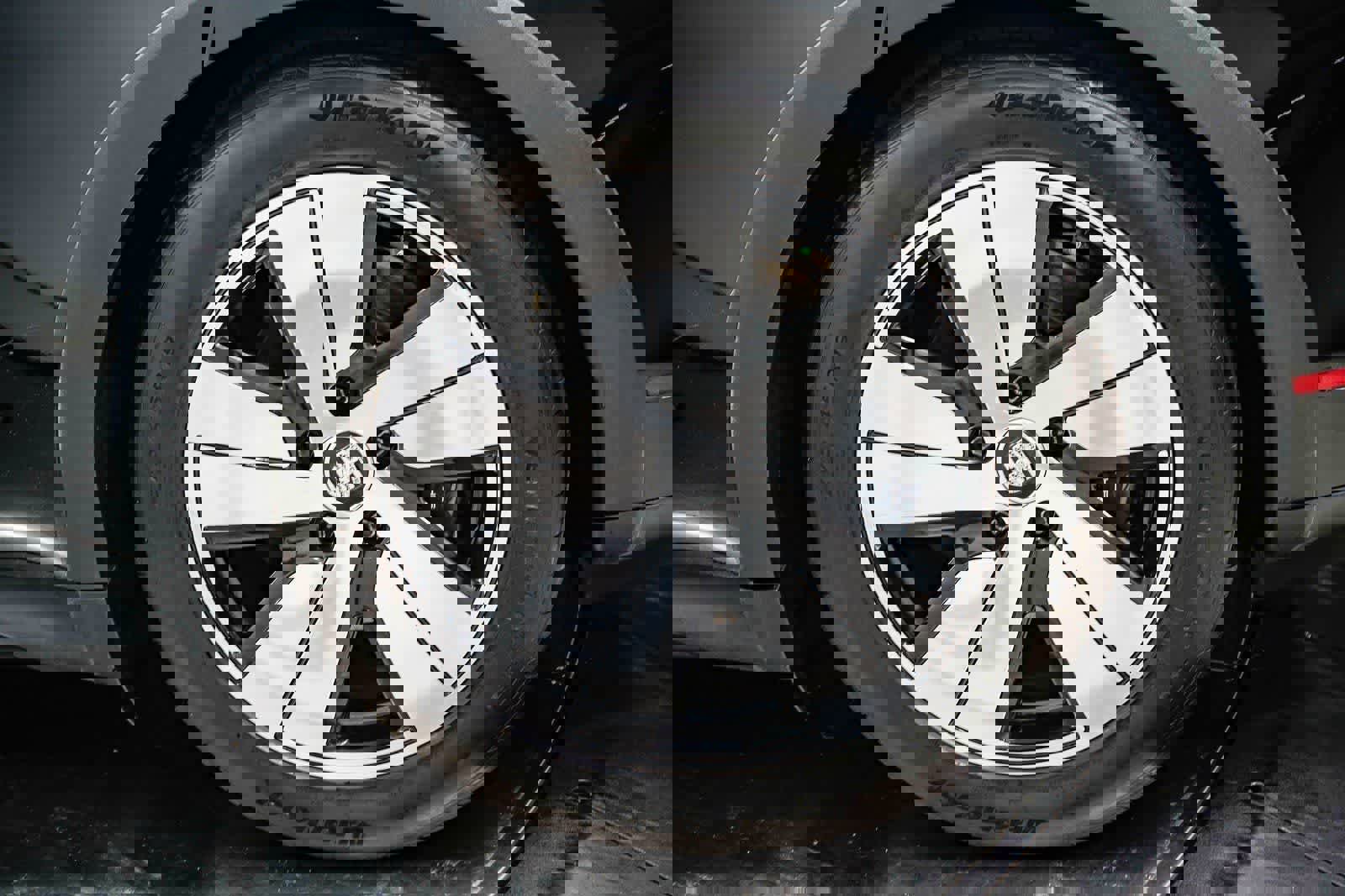 Used 2023 Porsche Taycan 4 Cross Turismo image 11