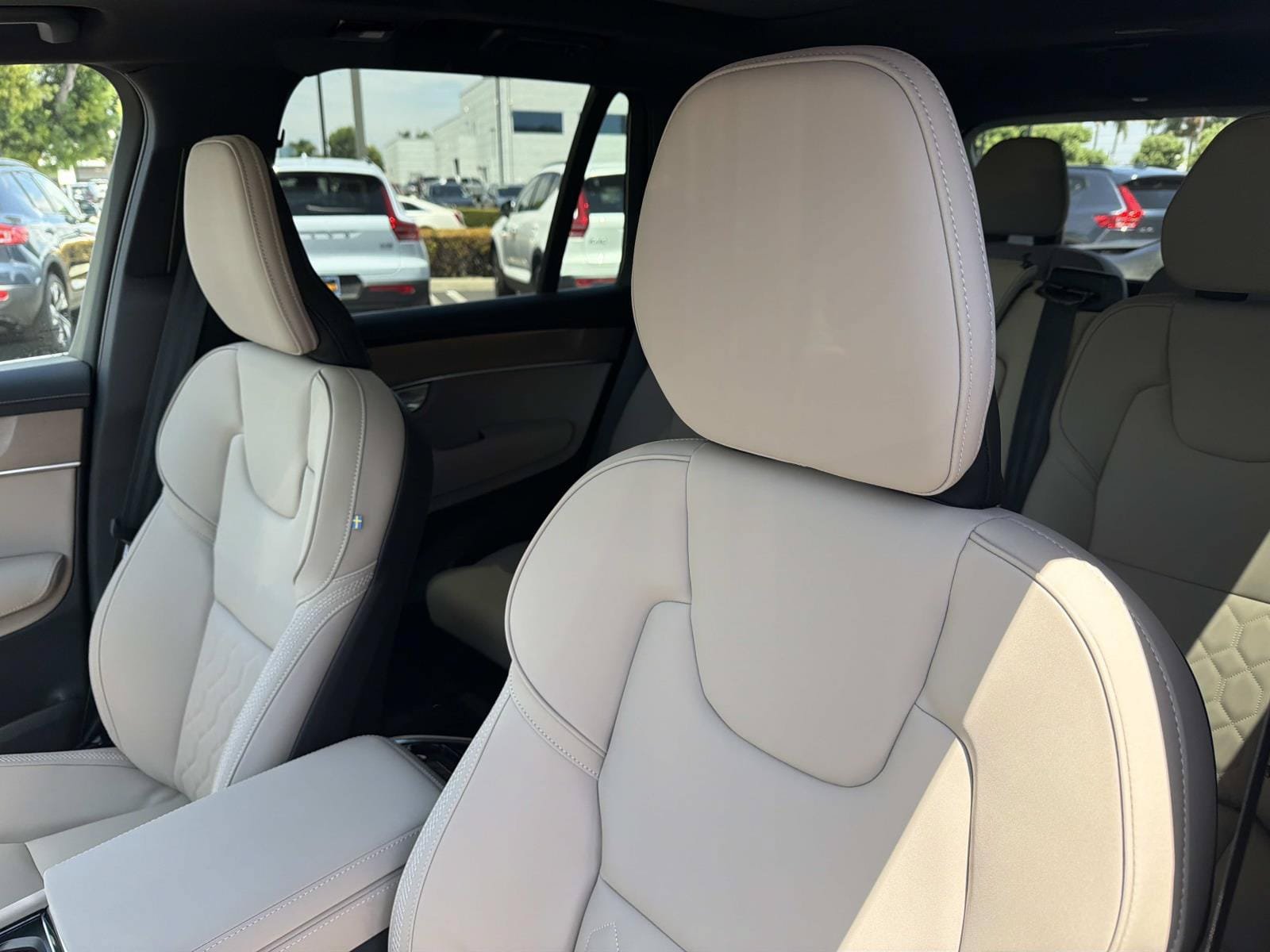 New 2026 Volvo XC90 T8 Plus AWD/4WD image 15