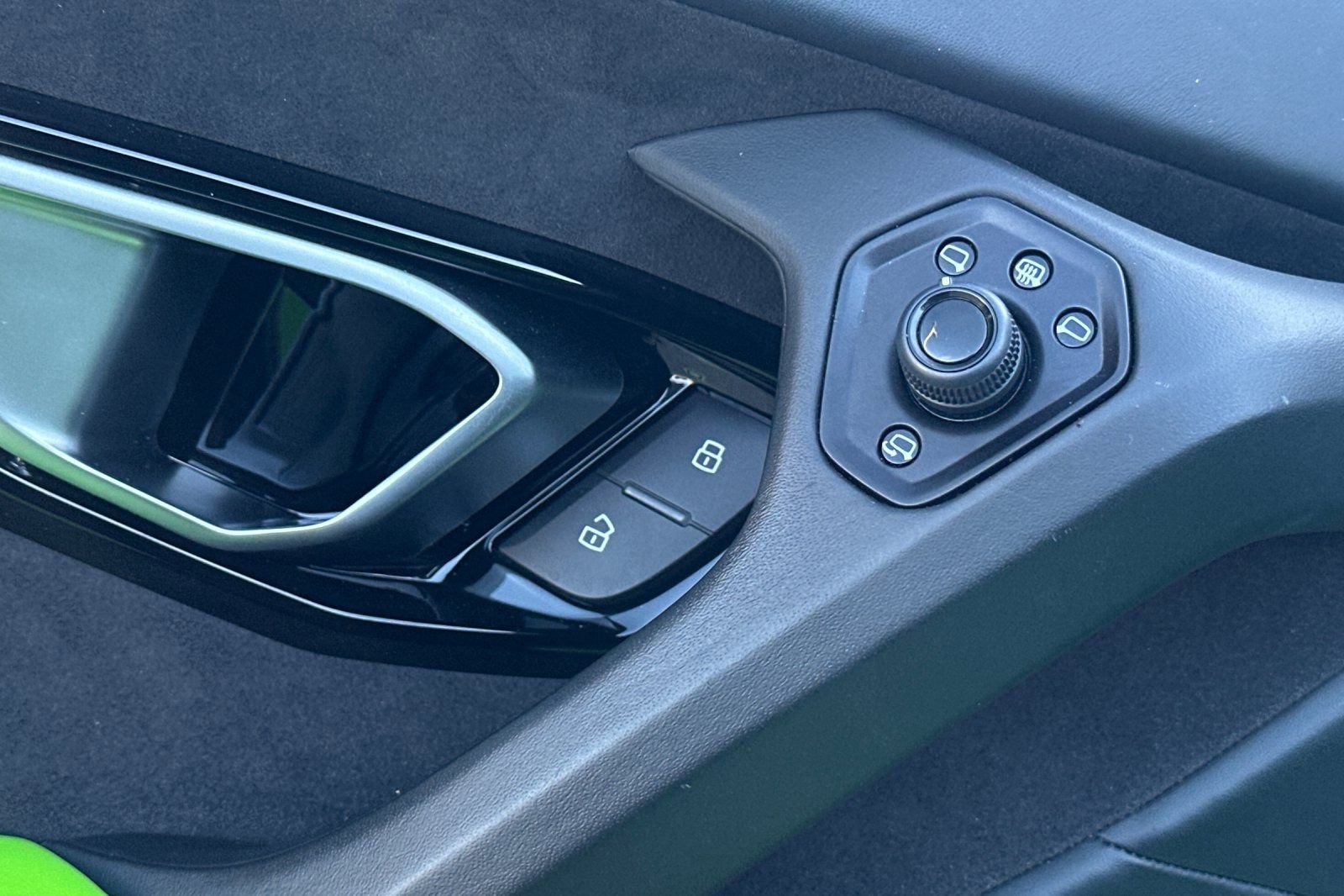 Used 2021 Lamborghini Huracan EVO image 27