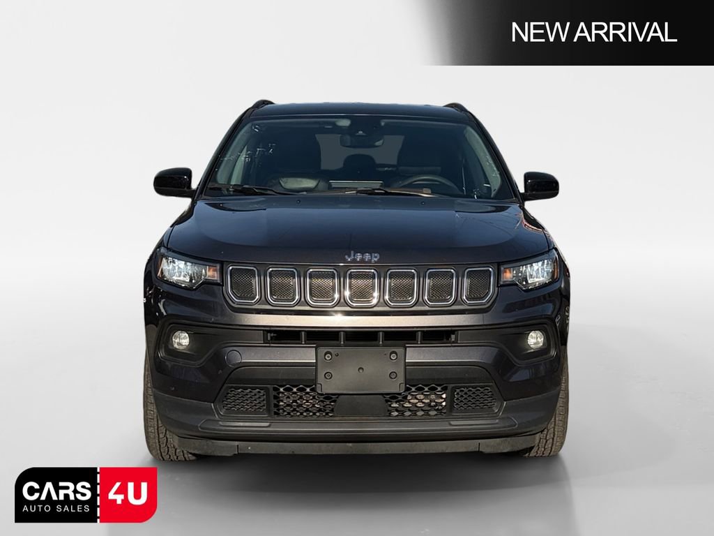 Used 2022 Jeep Compass Latitude image 2