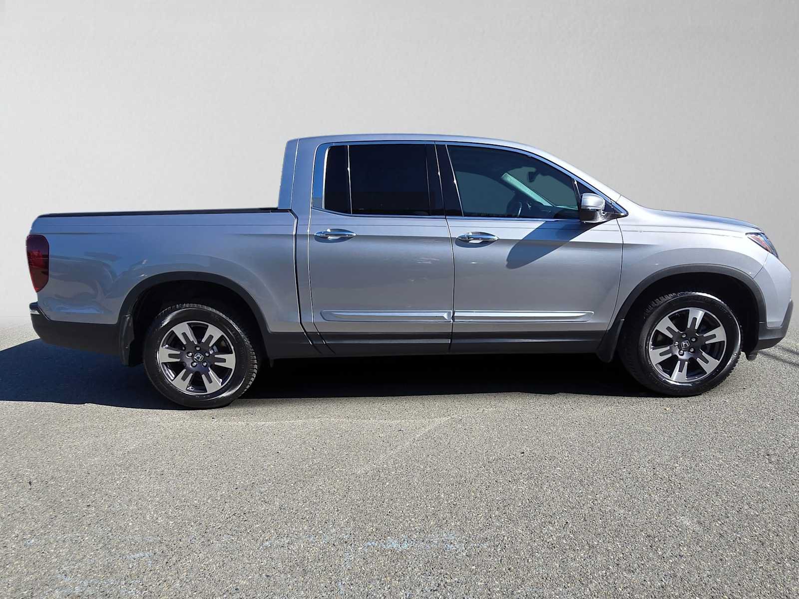 Used 2019 Honda Ridgeline RTL-E image 2
