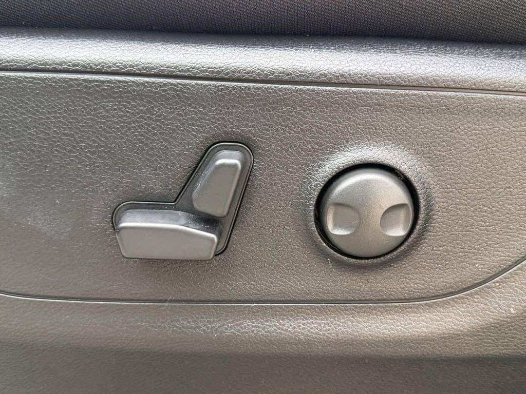 New 2026 RAM 1500 Big Horn AWD/4WD image 17