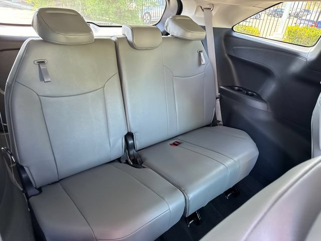 Certified 2025 Toyota Sienna XLE FWD image 20