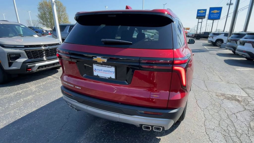 New 2026 Chevrolet Traverse LT w/ Driver Confidence Package AWD/4WD image 9
