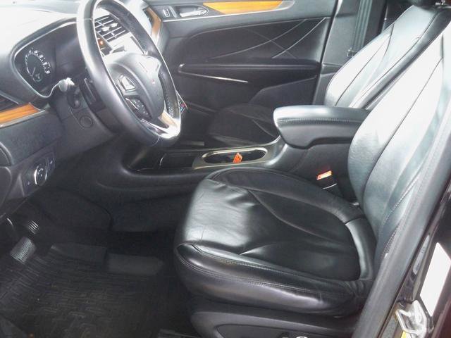 Used 2017 Lincoln MKC Reserve image 7