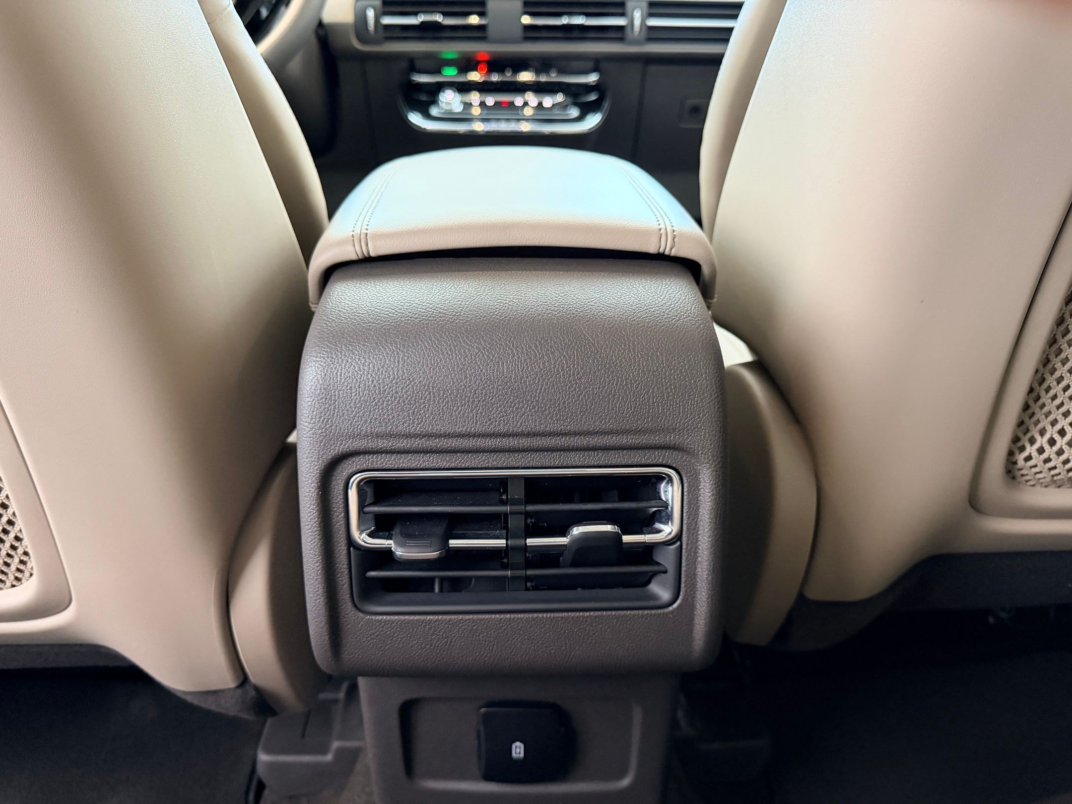 Used 2023 Lincoln Corsair FWD image 28