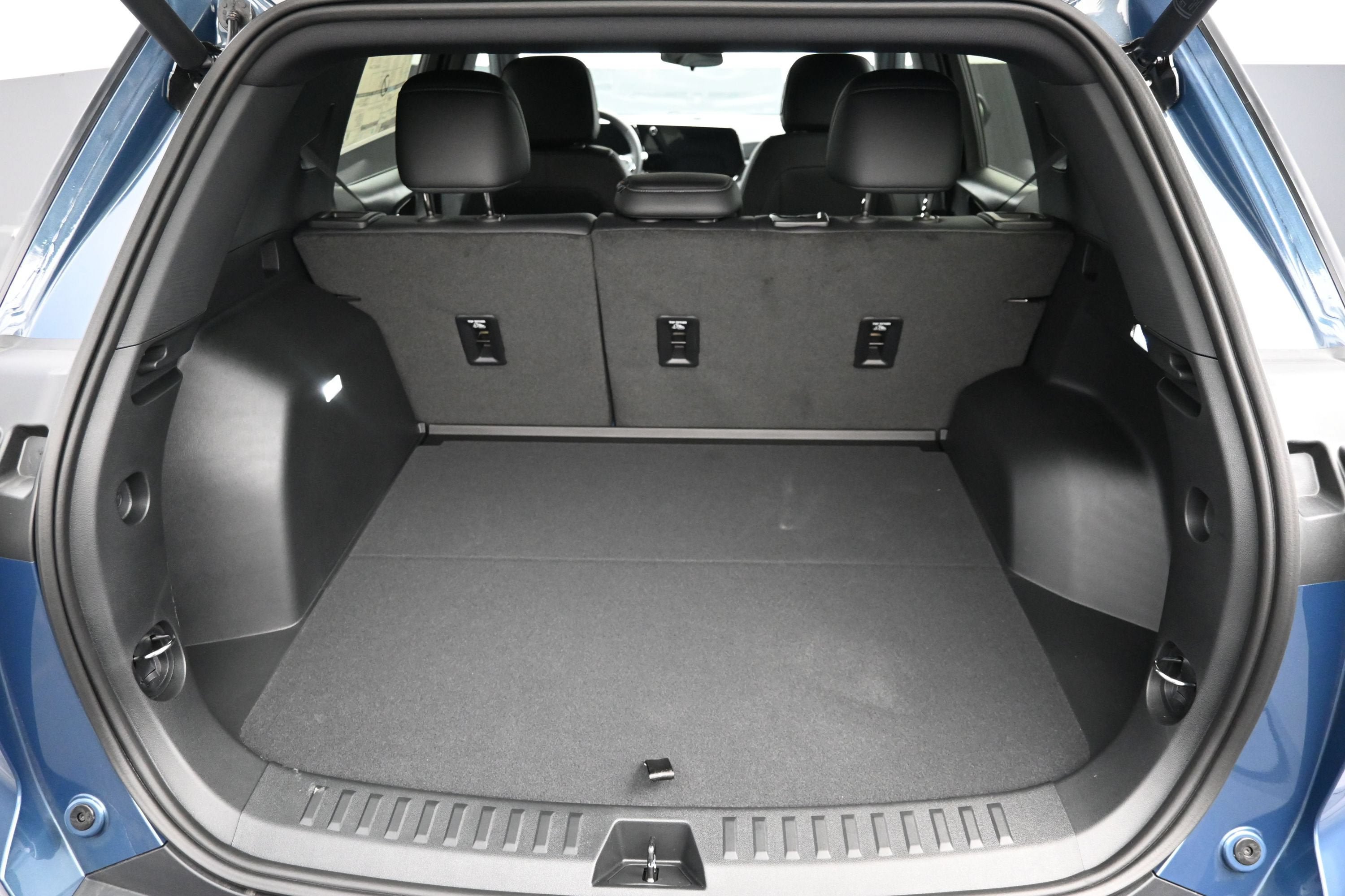 New 2027 Chevrolet Equinox LT w/ Convenience Package II FWD image 31