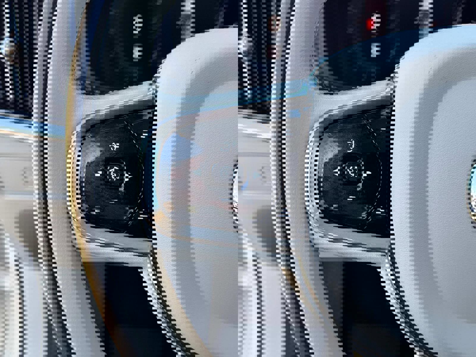 Certified 2024 Volvo S90 B6 Ultimate w/ Protection Package Premier image 29