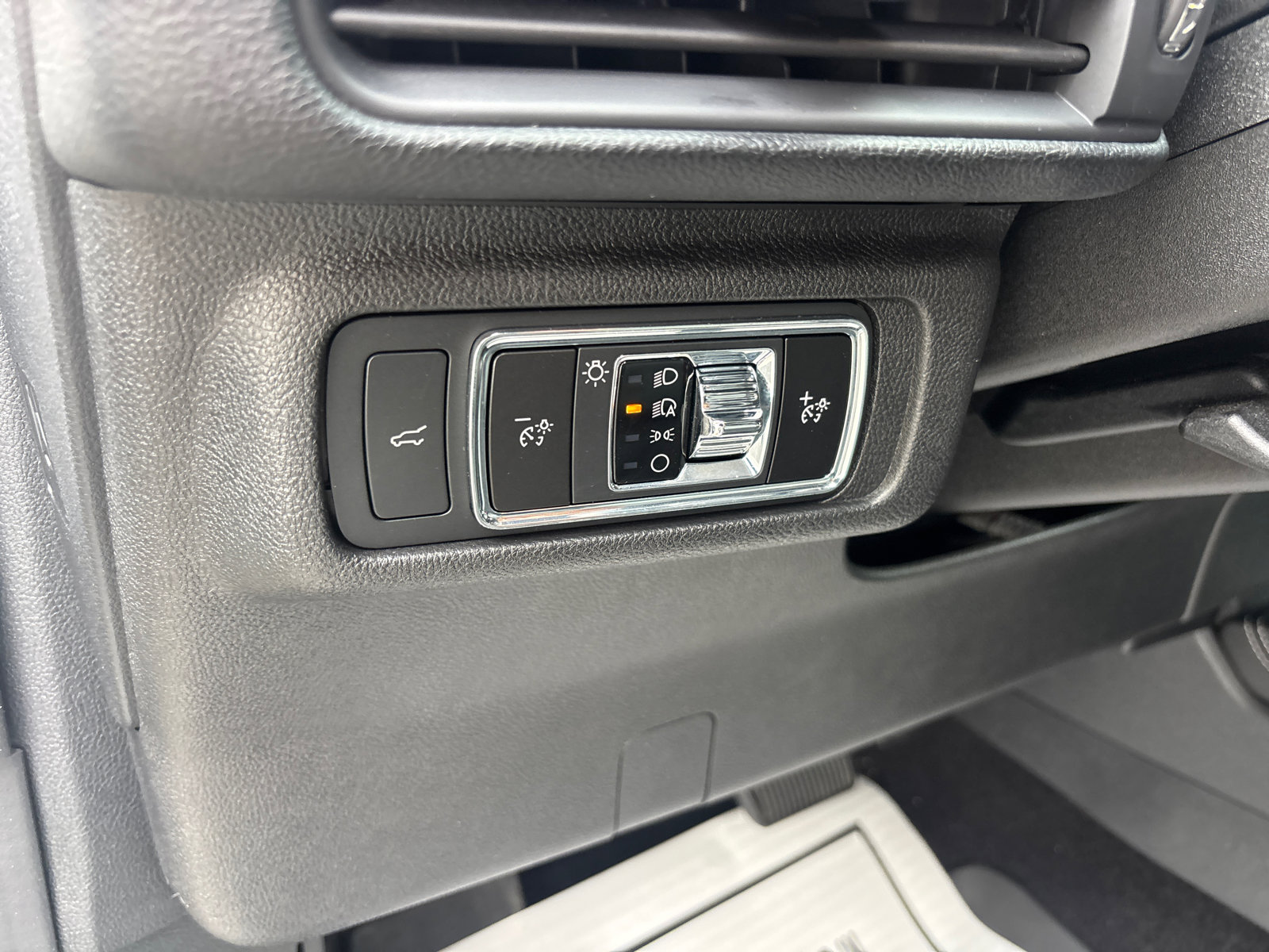 Certified 2022 Lincoln Corsair FWD image 14