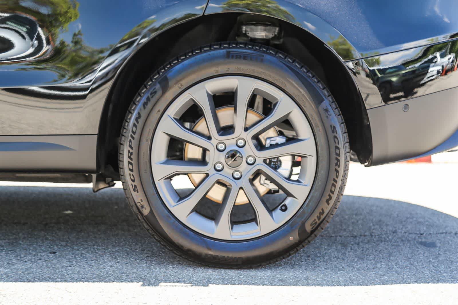 New 2026 Land Rover Range Rover Sport SE AWD/4WD image 8