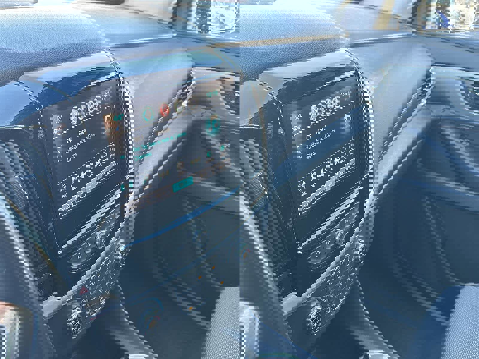 Used 2019 Chevrolet Traverse LT image 23