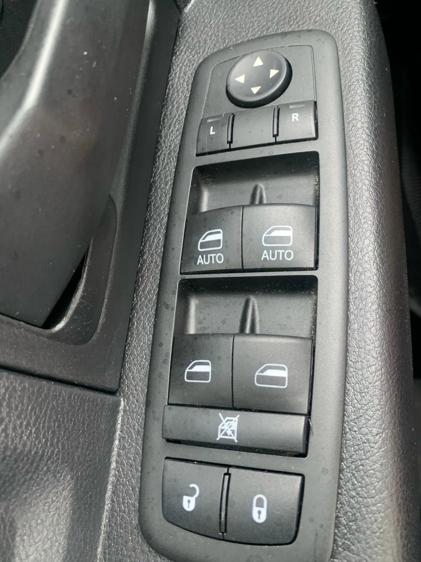 Used 2015 RAM 1500 Express image 29