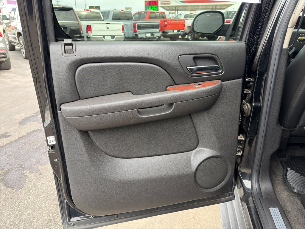 Used 2012 Chevrolet Avalanche LTZ image 13