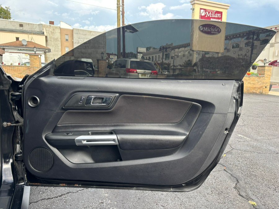 Used 2019 Ford Mustang GT w/ Equipment Group 301A RWD image 13