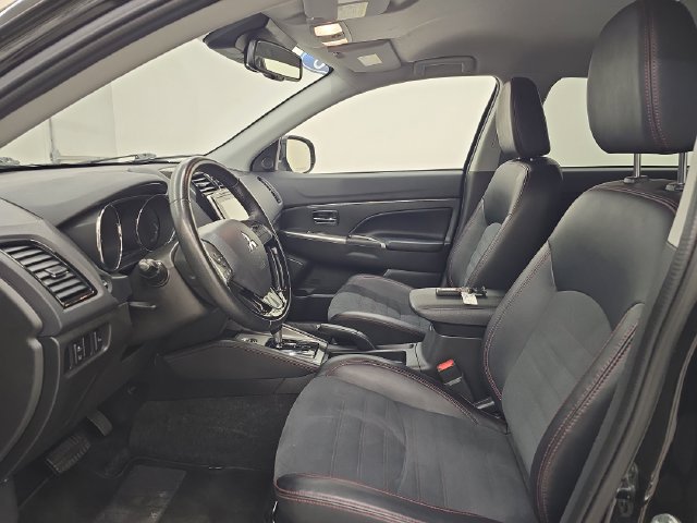 Used 2024 Mitsubishi Outlander Sport SE AWD/4WD image 19