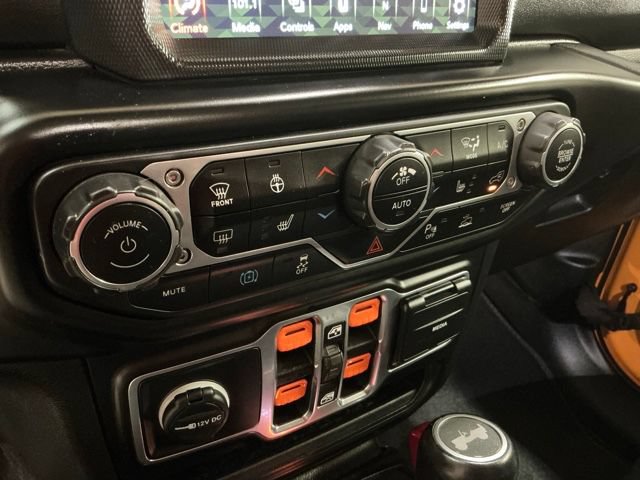 Used 2021 Jeep Wrangler Unlimited Sahara w/ Cold Weather Group AWD/4WD image 25