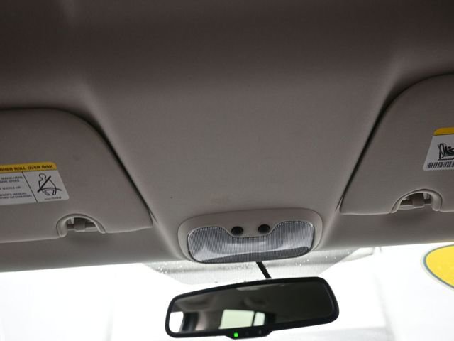 Used 2016 Jeep Compass Latitude image 12