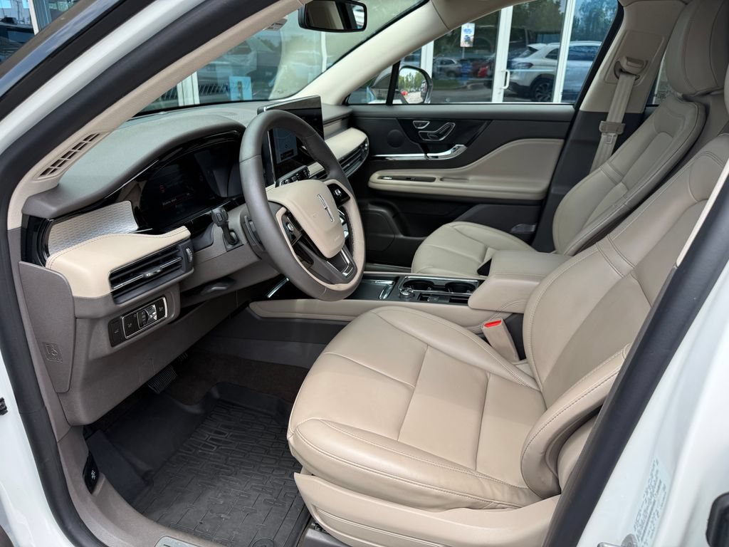 Used 2023 Lincoln Corsair AWD image 16