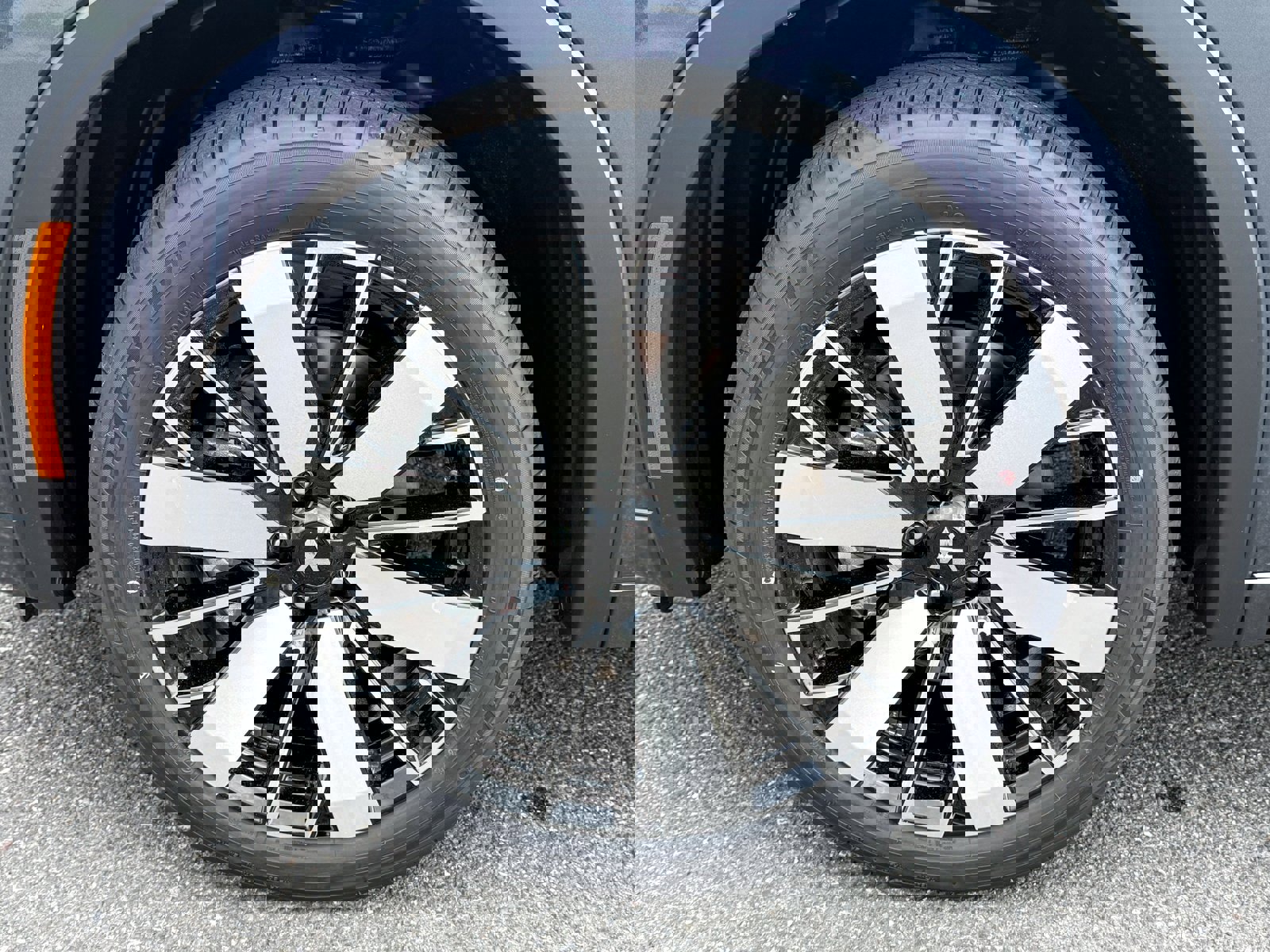 New 2025 Mitsubishi Outlander AWD image 20