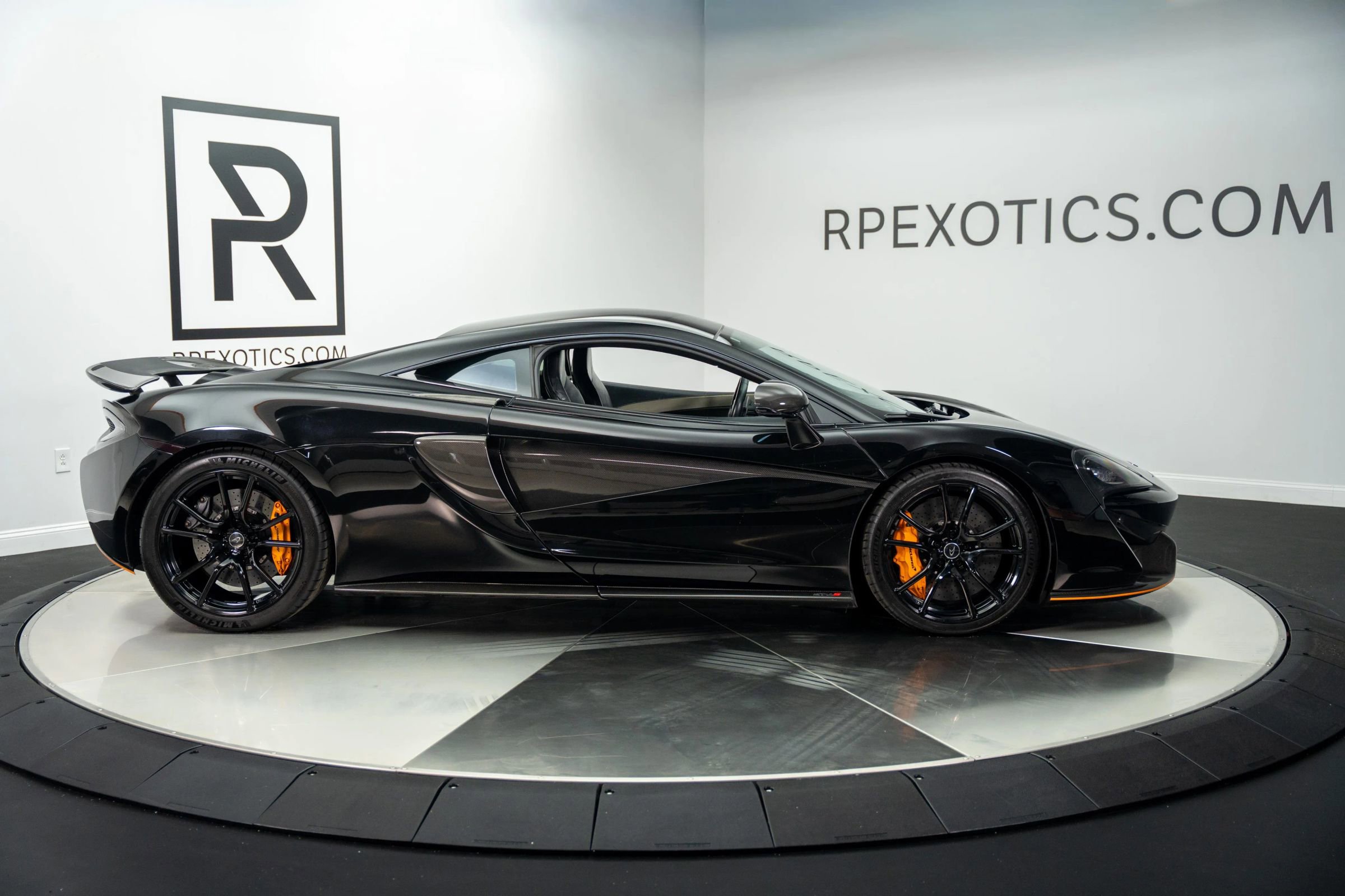 Used 2017 McLaren 570S Coupe image 10