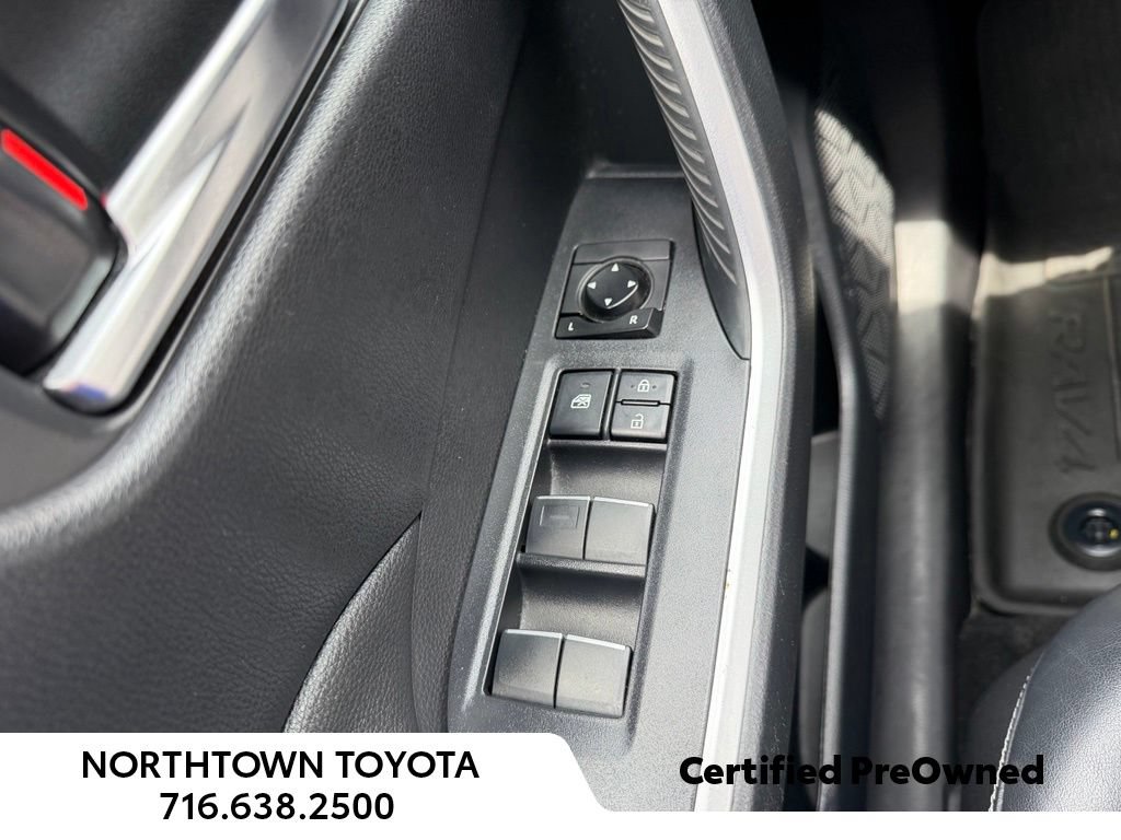 Used 2021 Toyota RAV4 XLE Premium AWD/4WD image 16
