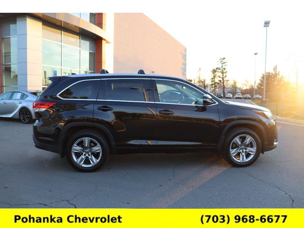 Used 2017 Toyota Highlander Limited image 8