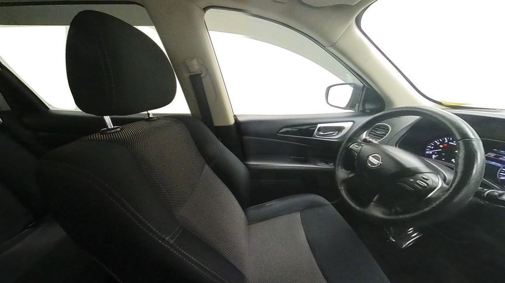 Used 2019 Nissan Pathfinder SV w/ SV Tech Package AWD/4WD image 31