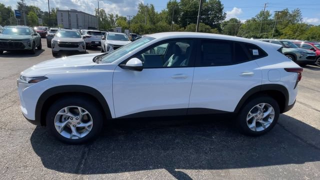 New 2026 Chevrolet Trax LS w/ LS Convenience Package FWD image 7
