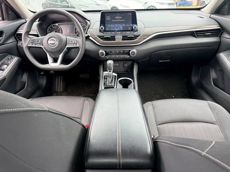 Used 2024 Nissan Altima 2.5 SV FWD image 15