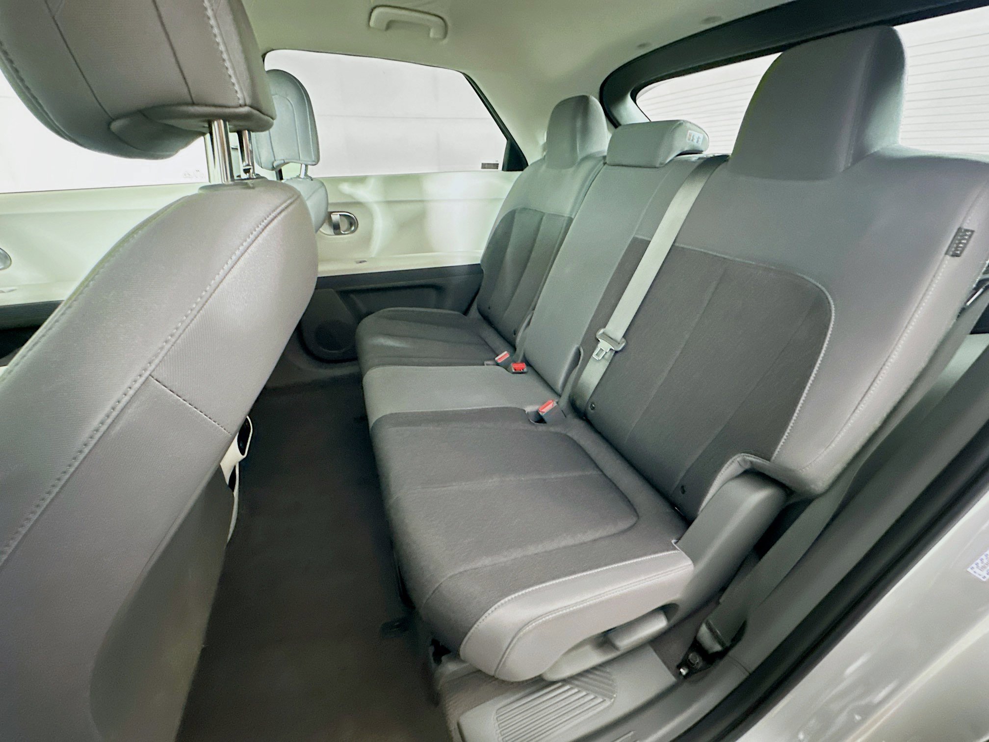 Used 2024 Hyundai Ioniq 5 SEL RWD image 27