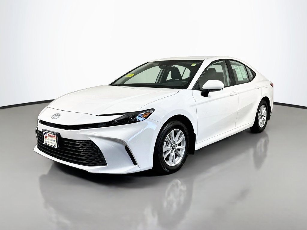 Used 2026 Toyota Camry LE FWD image 2