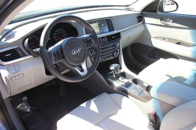 Used 2016 Kia Optima EX w/ Premium Package image 3