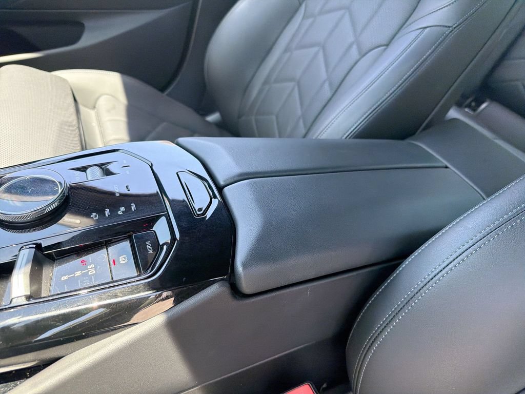 Used 2026 BMW 530i RWD image 23