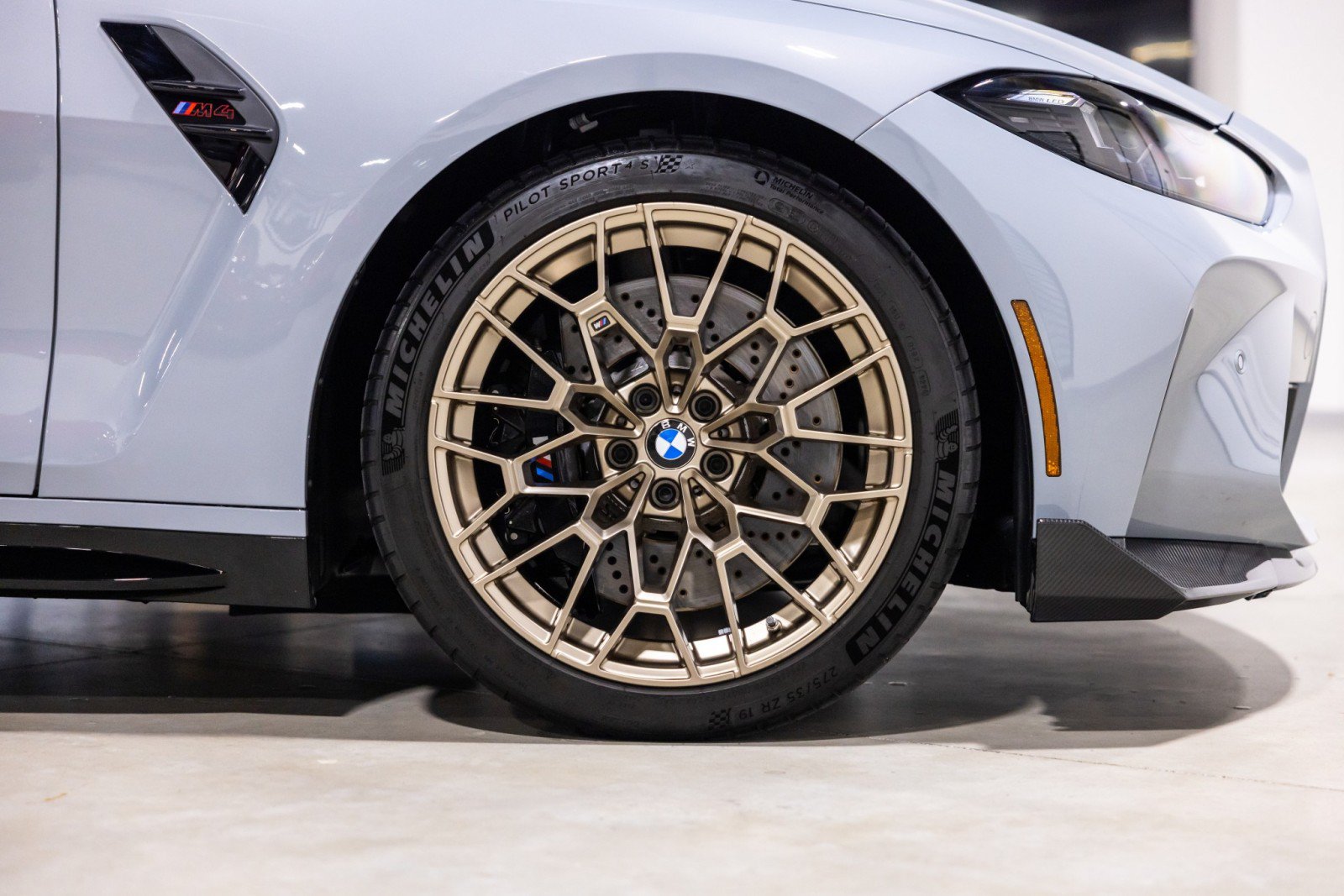 Used 2025 BMW M4 CS AWD/4WD image 29