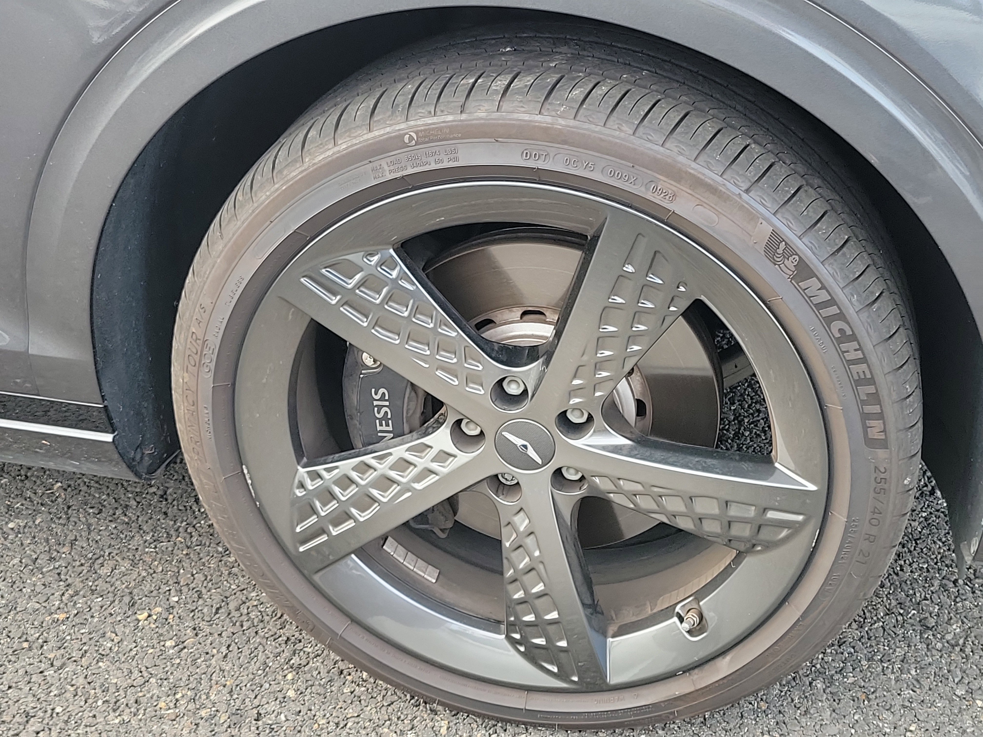 Certified 2023 Genesis GV70 2.5T w/ Sport Prestige Package image 4