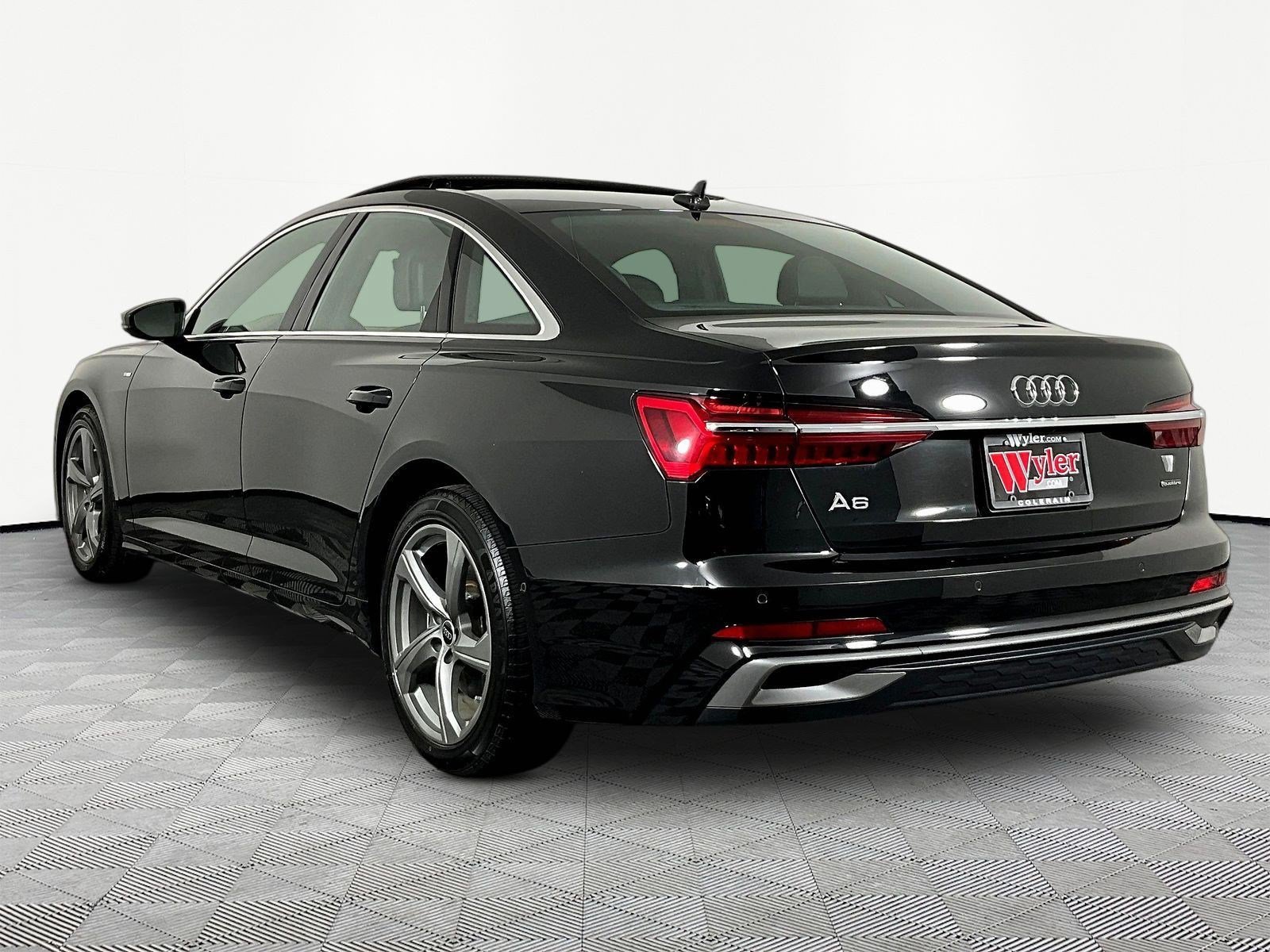 Used 2024 Audi A6 Premium Plus AWD/4WD image 4
