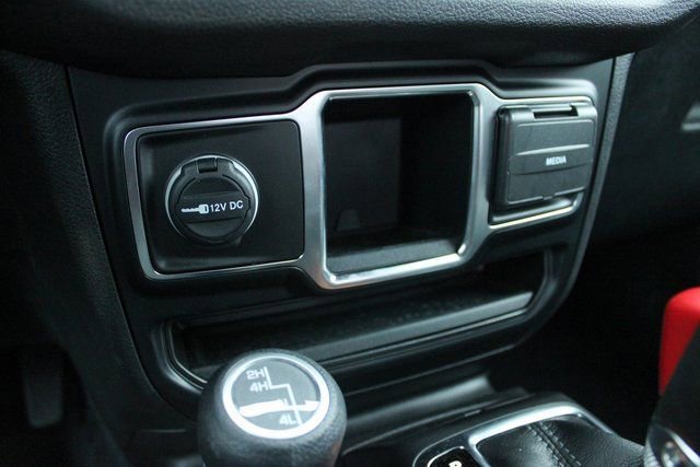 Used 2024 Jeep Wrangler Sport image 18