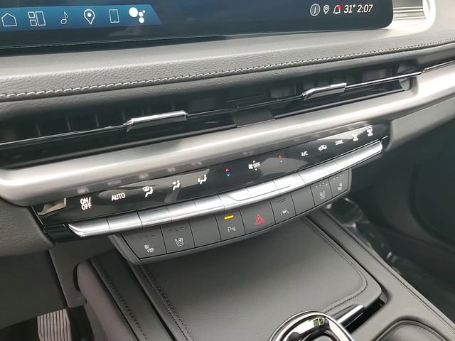 Used 2024 Cadillac XT4 Premium Luxury image 21