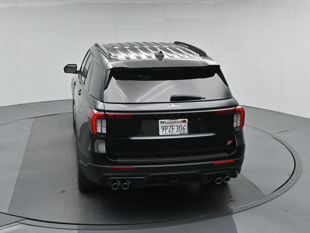 Used 2025 Ford Explorer ST RWD image 56