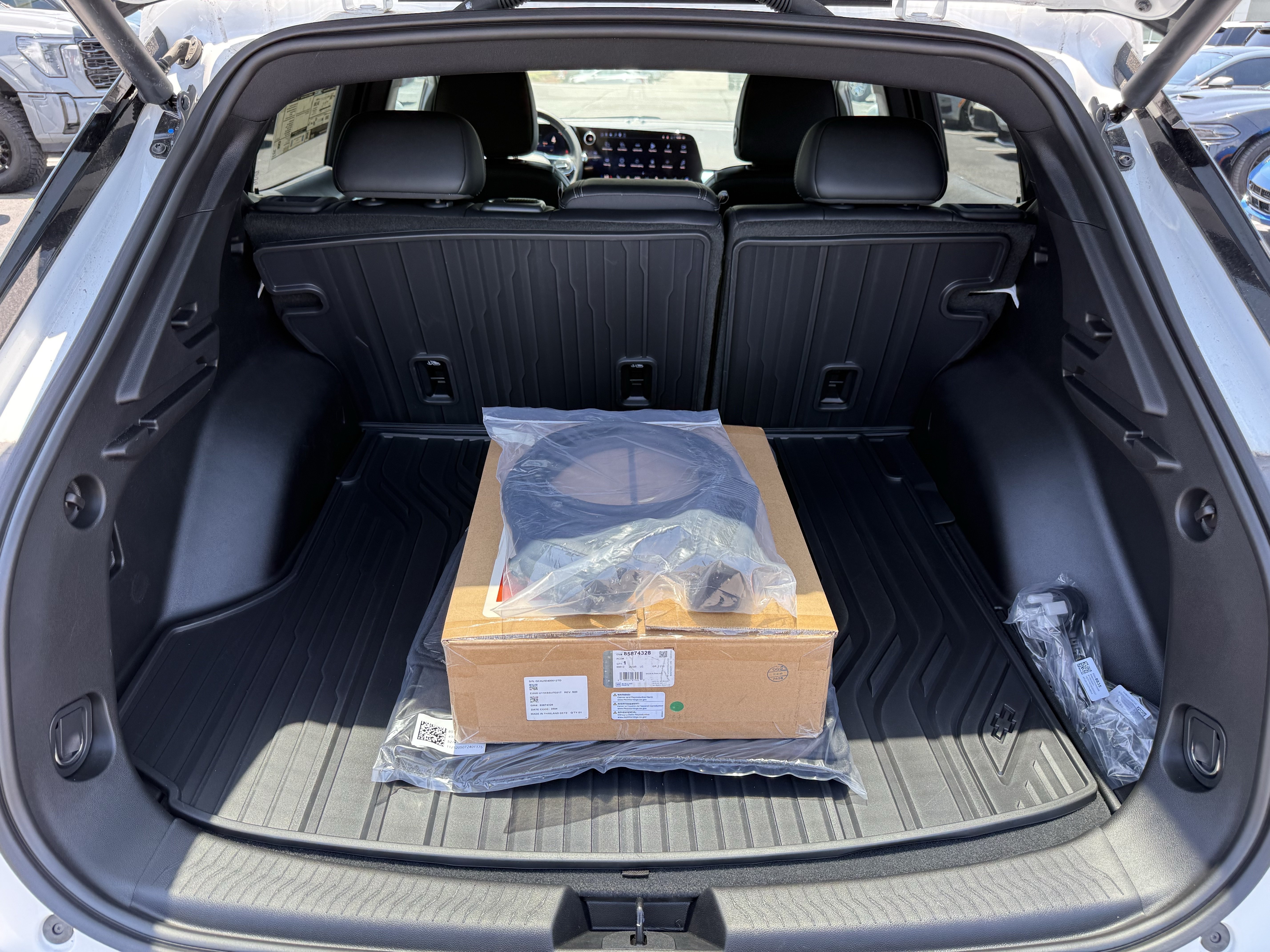 New 2026 Chevrolet Equinox EV LT FWD image 28
