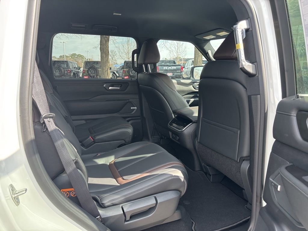 New 2026 Nissan Armada SL w/ Captain's Chari Seat Package image 20