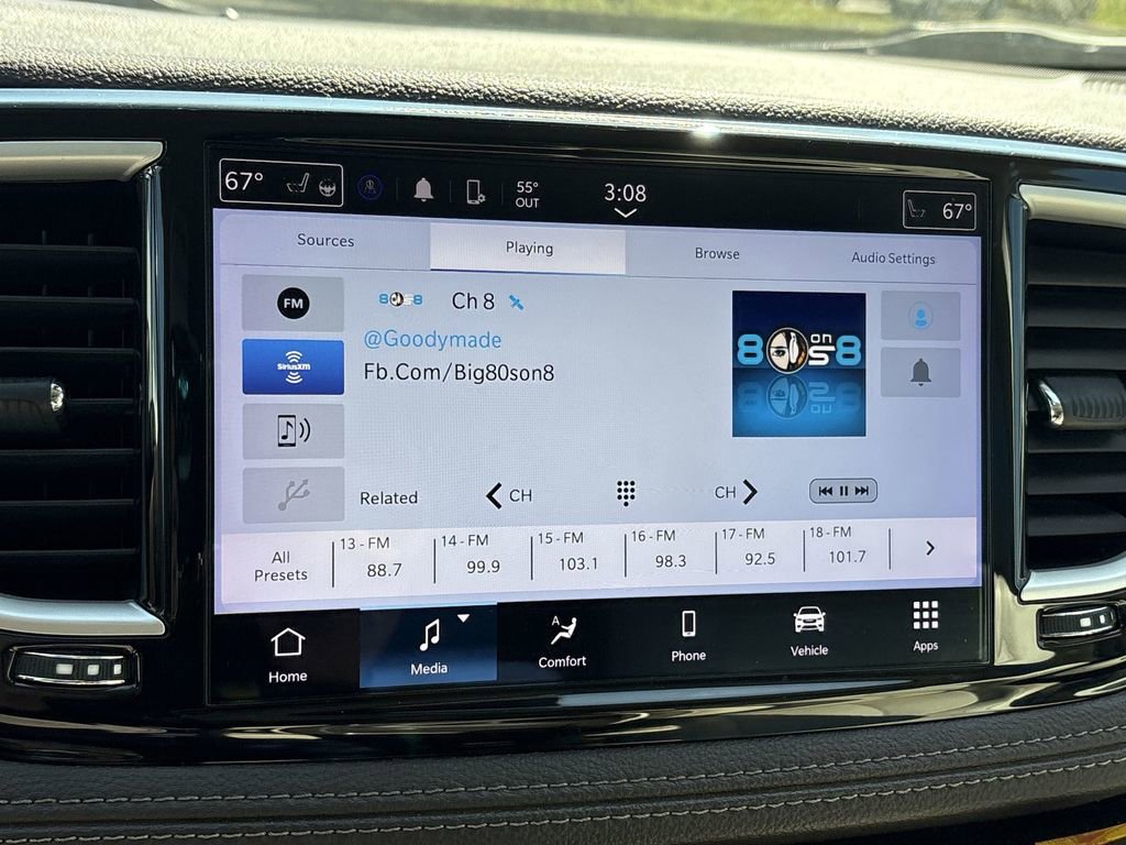 Used 2021 Chrysler Pacifica Touring-L FWD image 15