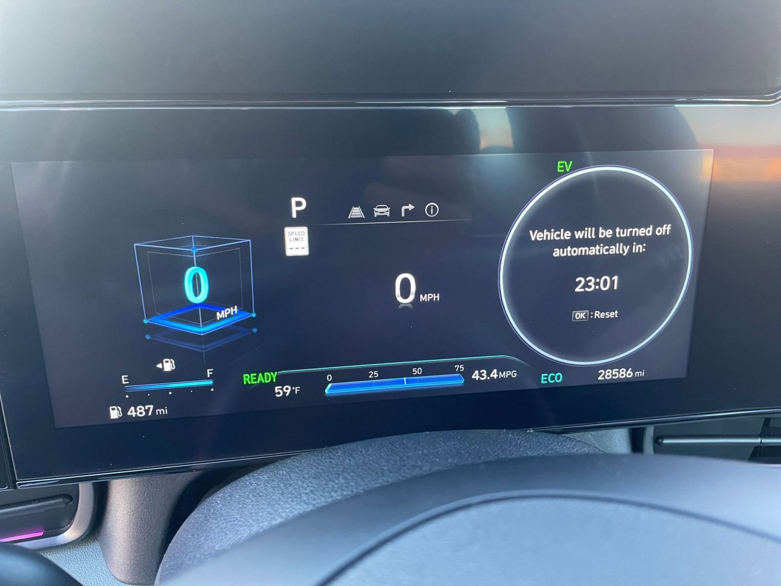 Used 2025 Hyundai Elantra Limited image 41